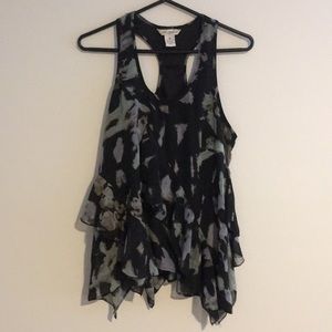 Beautiful ruffled tank